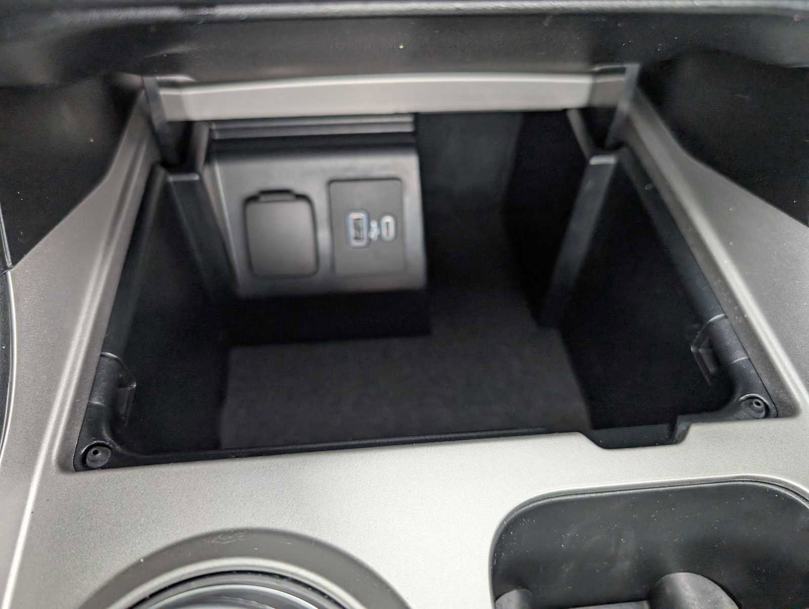 Certified 2023 Ford Explorer XLT image 30