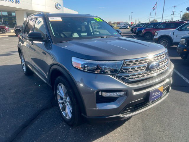 Certified 2023 Ford Explorer Limited w/ Limited Technology Package AWD/4WD image 3