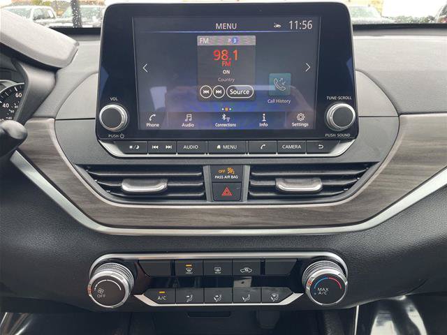 Used 2025 Nissan Altima 2.5 SV FWD image 21