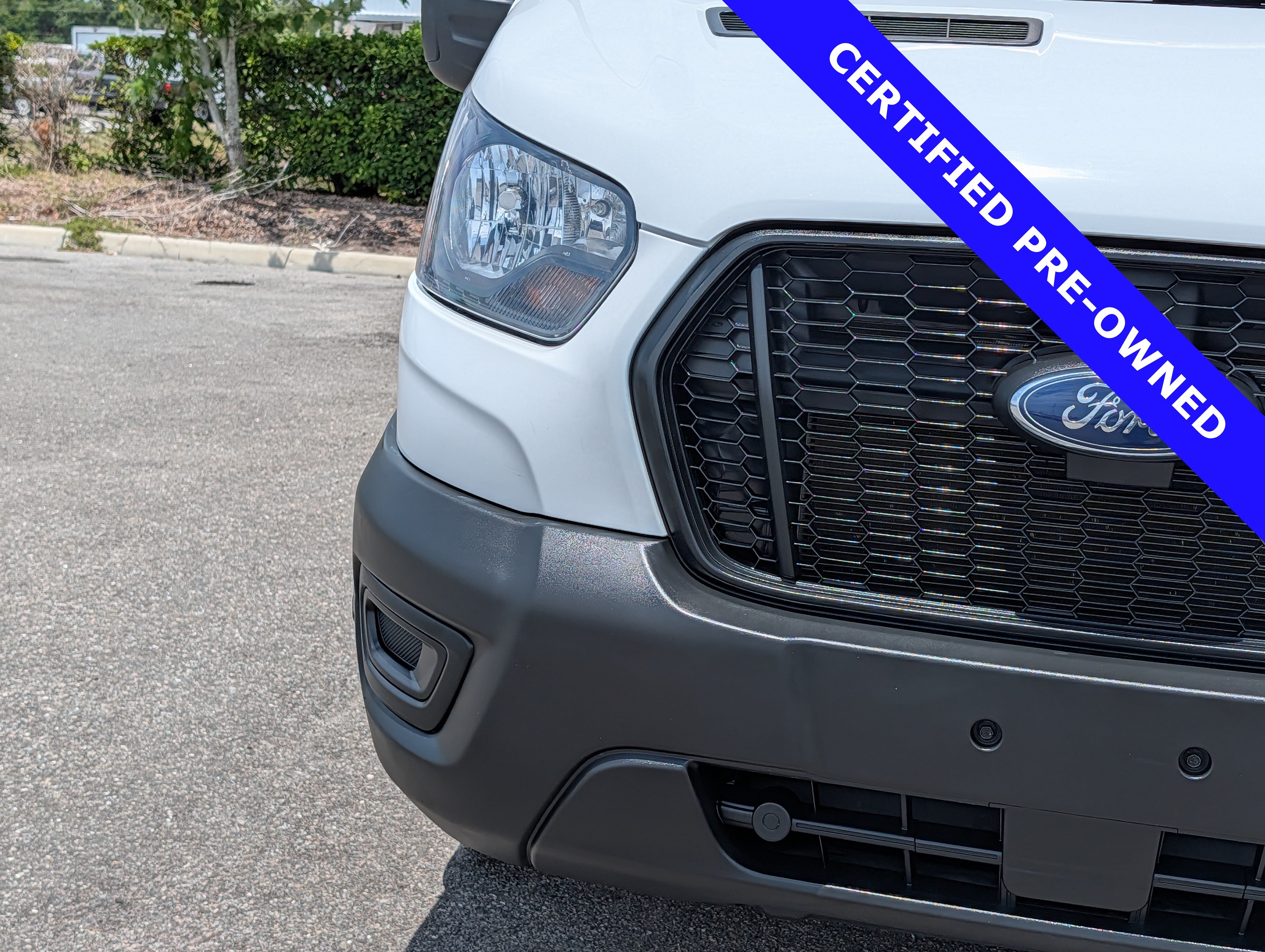 Certified 2022 Ford Transit 350 DRW RWD image 9