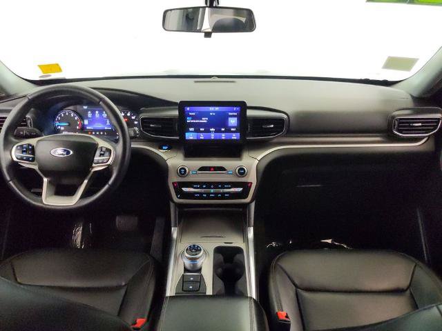 Certified 2022 Ford Explorer XLT w/ Equipment Group 202A AWD/4WD image 7