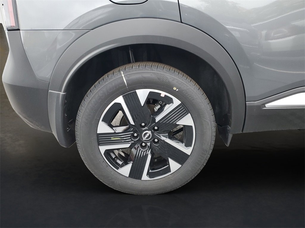 Used 2025 Nissan Kicks SV w/ SV Premium Package image 5