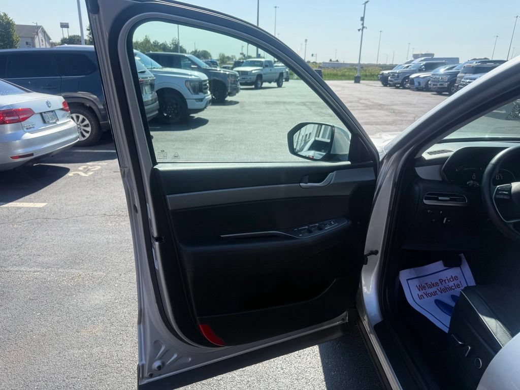Used 2025 Hyundai Palisade SEL FWD image 14