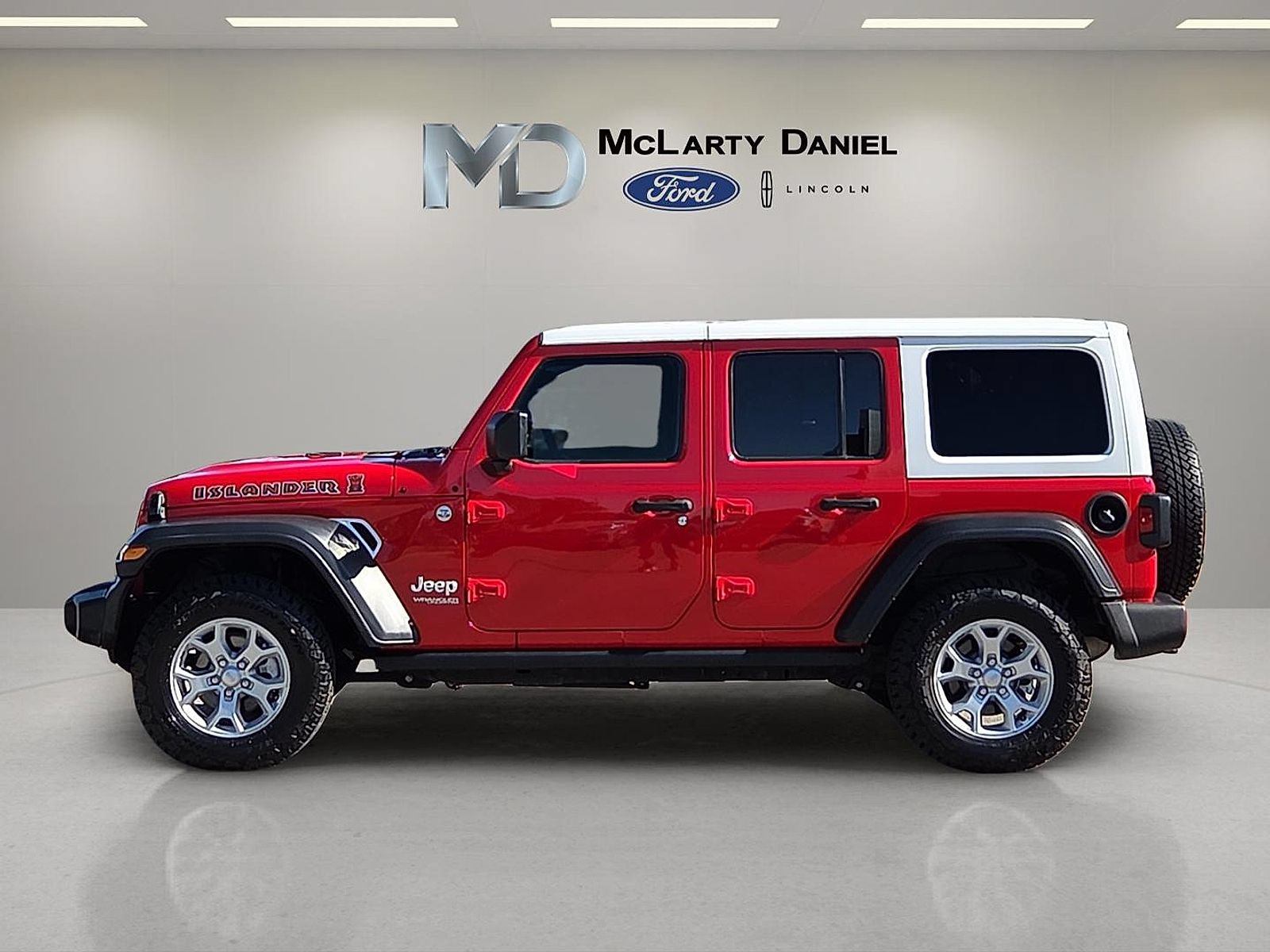Used 2021 Jeep Wrangler Unlimited Sport AWD/4WD image 3