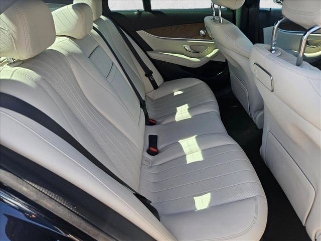Used 2018 Mercedes-Benz E 300 image 21
