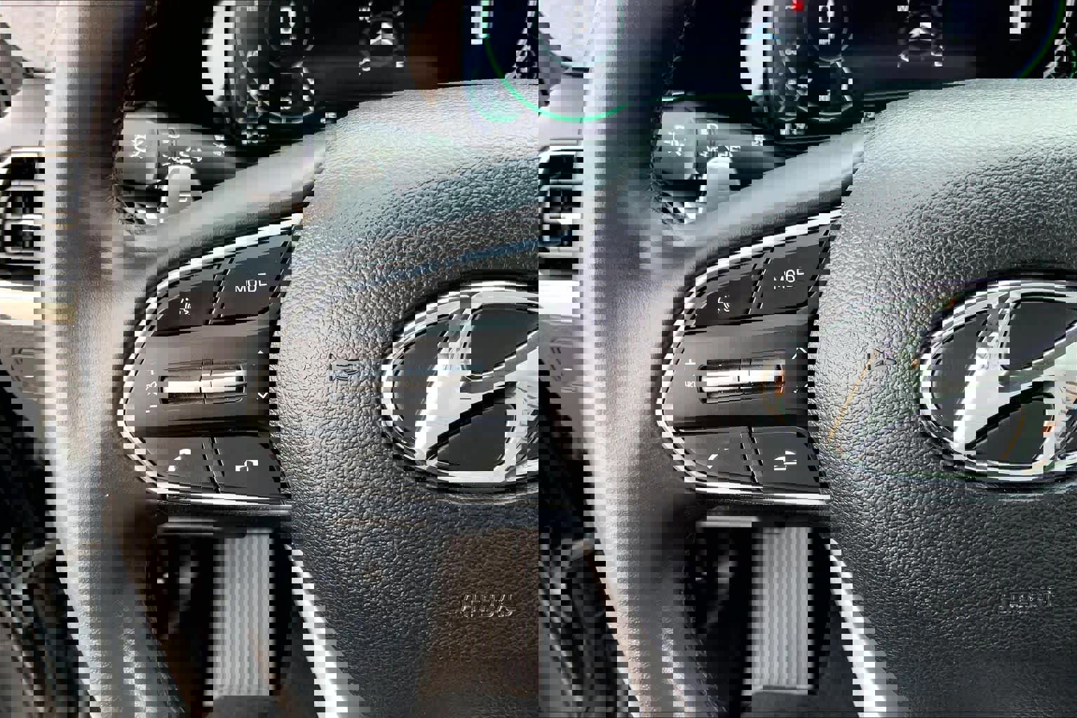 Used 2021 Hyundai Palisade Limited w/ Winter Package image 21