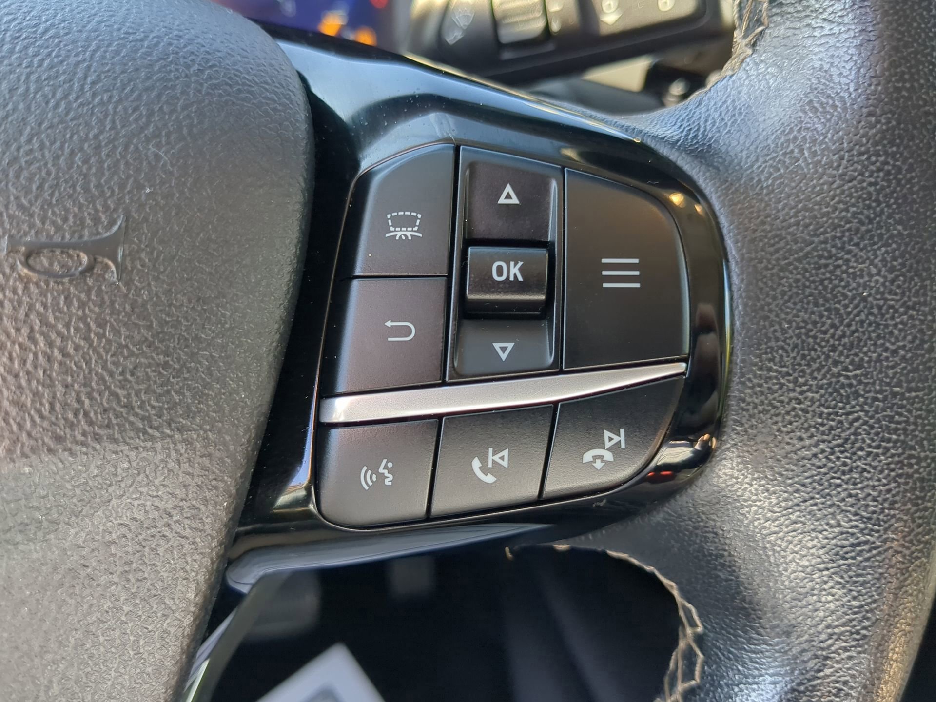 Certified 2022 Ford Escape Titanium w/ Titanium Elite Package image 60