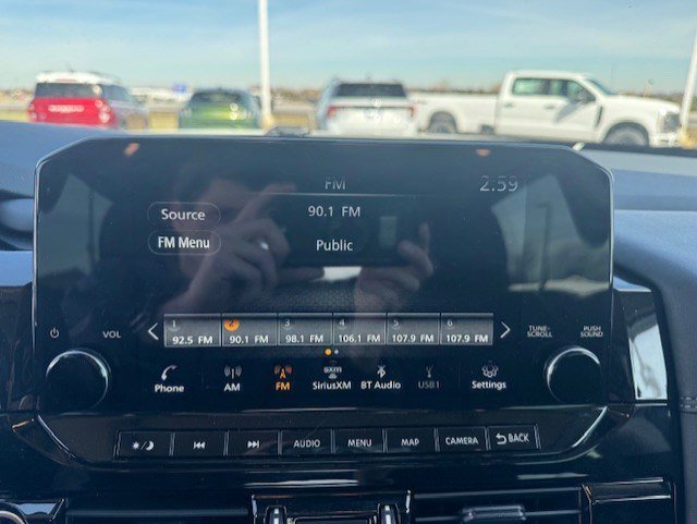 Used 2024 Nissan Pathfinder Platinum image 22