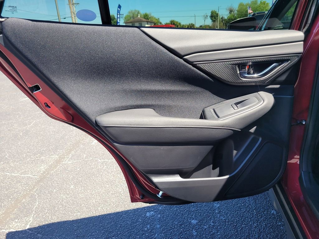 Used 2025 Subaru Outback Premium image 9