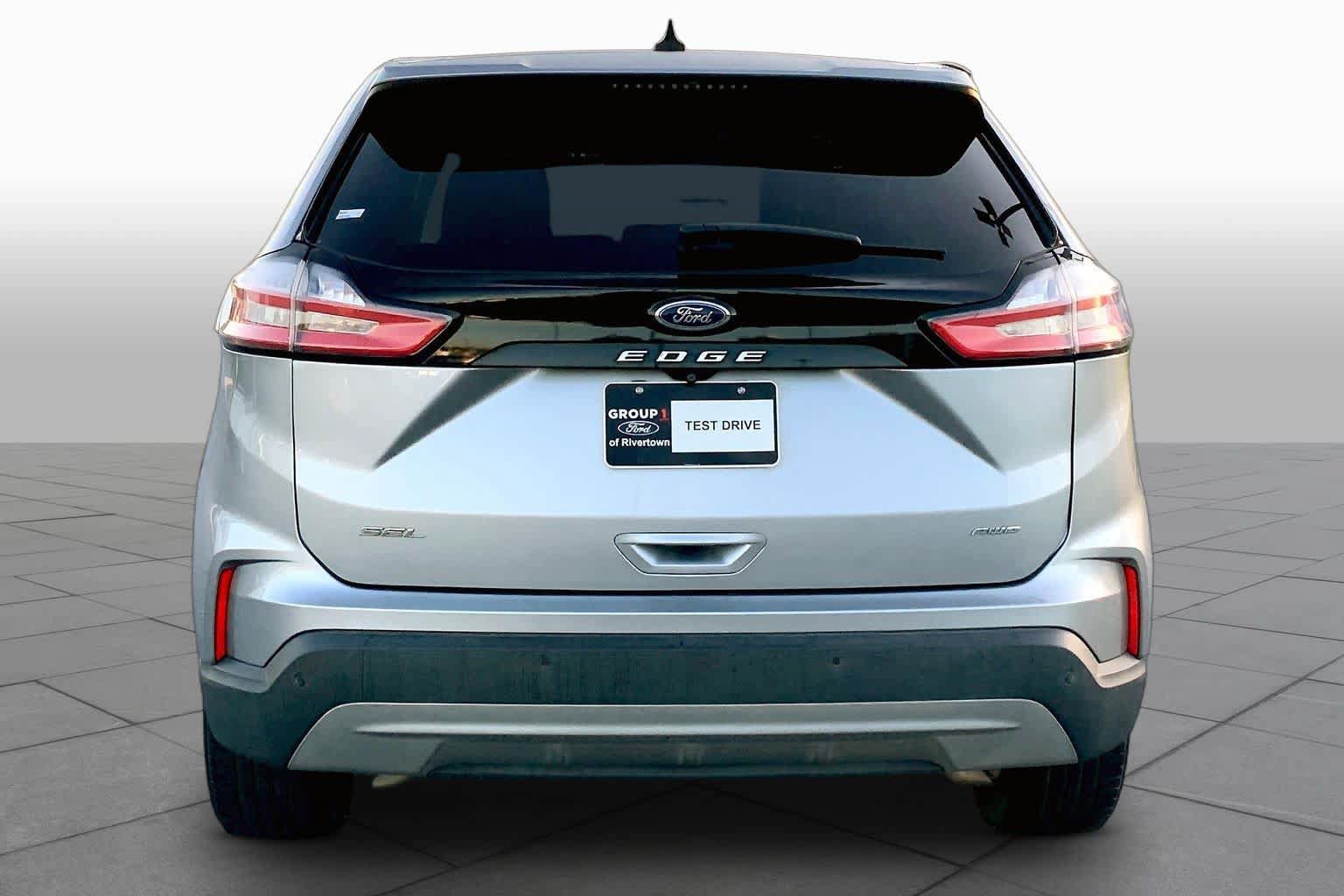 Certified 2022 Ford Edge SEL AWD/4WD image 5