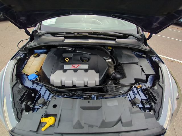 Certified 2017 Ford Focus ST w/ Equipment Group 401A FWD image 37
