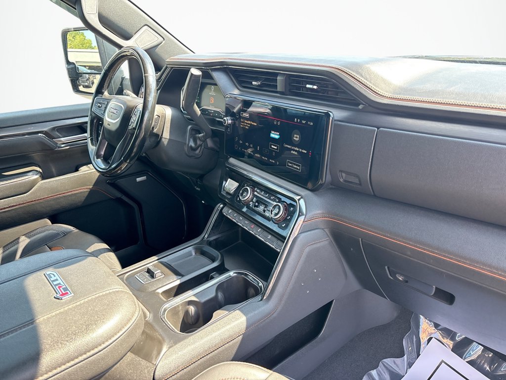 Used 2024 GMC Sierra 2500 AT4 w/ Technology Package AWD/4WD image 14