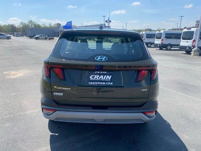 Used 2025 Hyundai Tucson SE image 4
