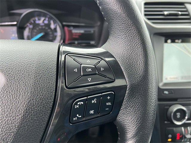 Certified 2018 Ford Explorer XLT w/ Equipment Group 202A image 17