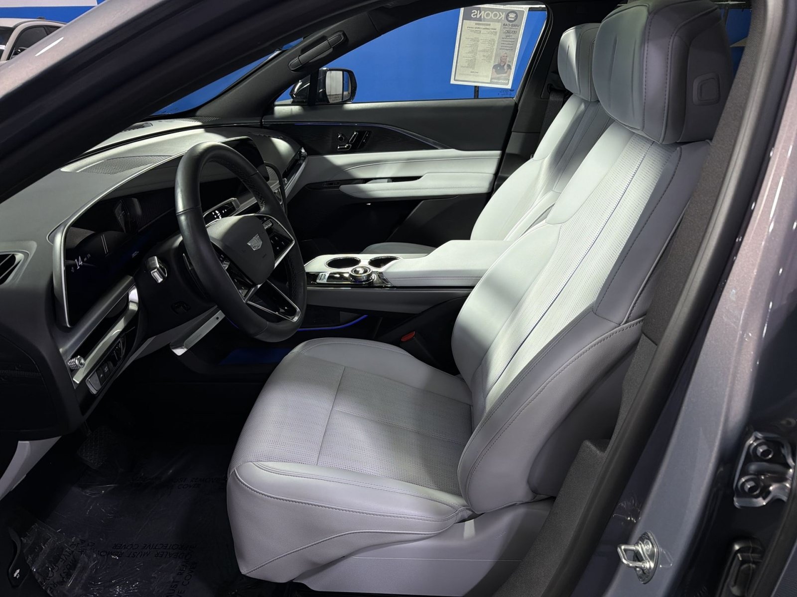 Used 2024 Cadillac Lyriq Luxury AWD/4WD image 23