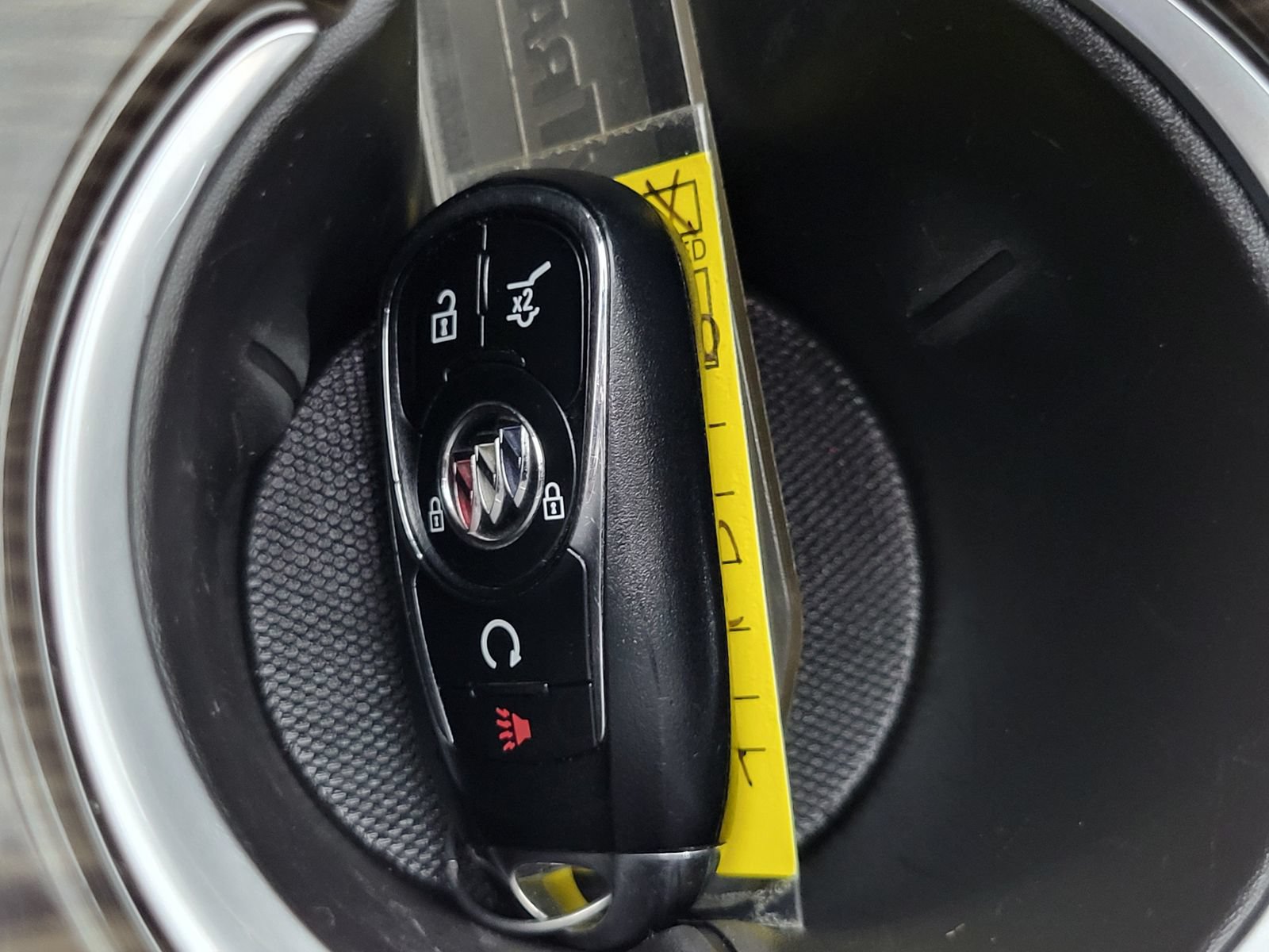 Used 2020 Buick Envision Essence AWD/4WD image 23