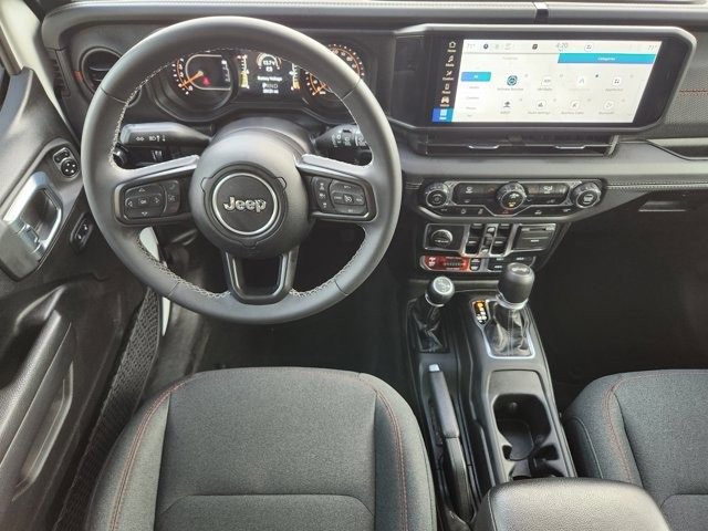 Used 2025 Jeep Wrangler Unlimited Rubicon image 27