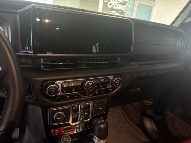 Used 2024 Jeep Wrangler Unlimited Rubicon 392 image 11