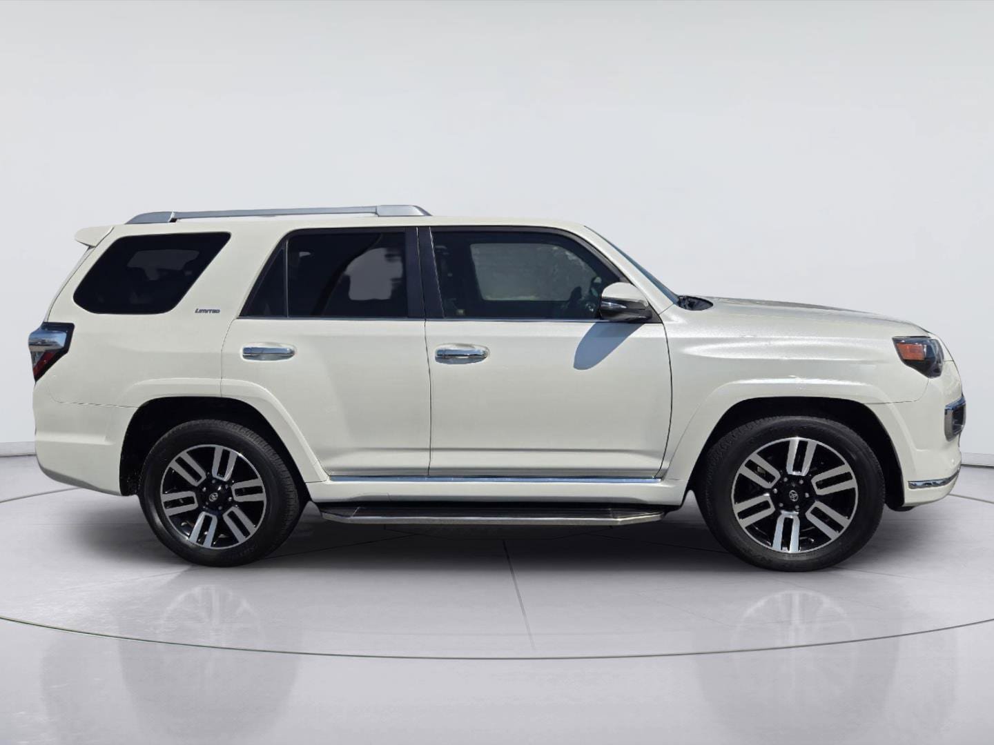 Used 2018 Toyota 4Runner Limited RWD image 4