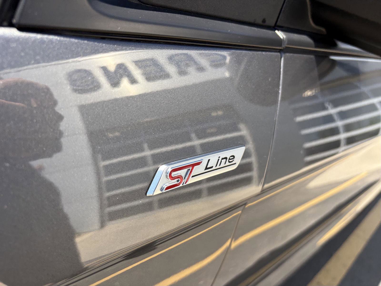 Certified 2024 Ford Edge ST-Line w/ Class II Trailer Tow Package AWD/4WD image 7