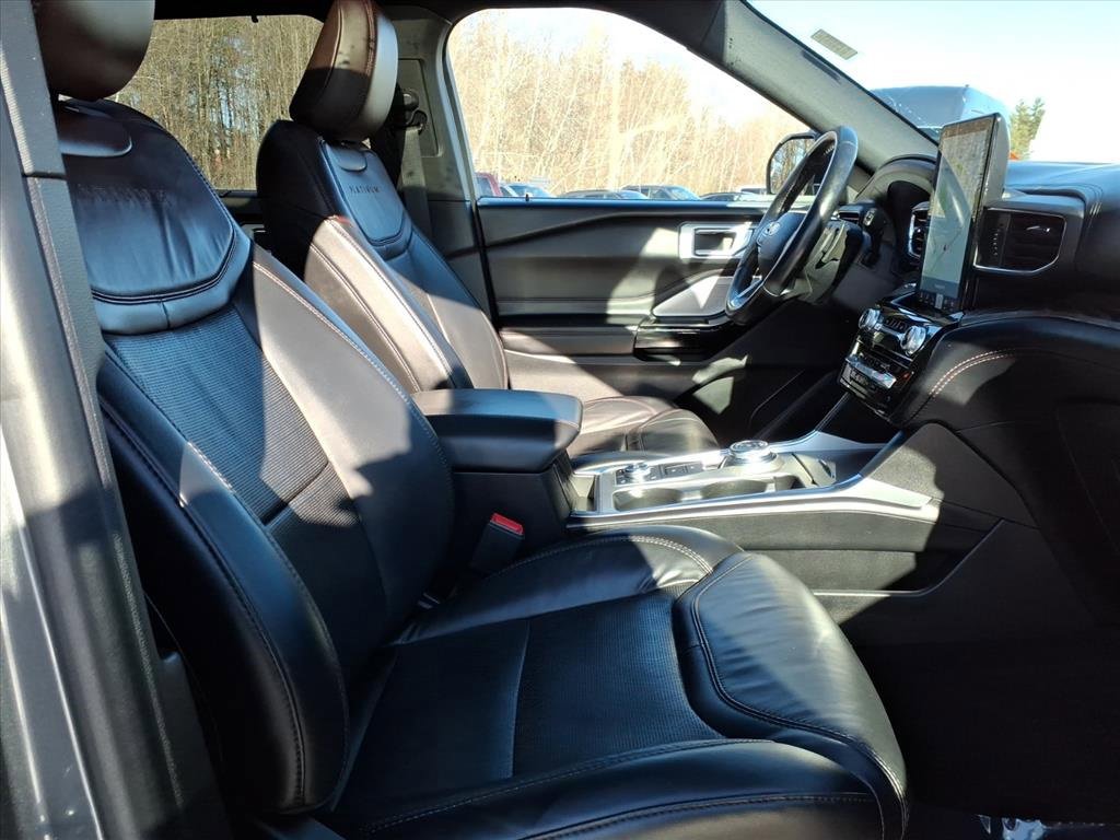 Certified 2021 Ford Explorer Platinum w/ Equipment Group 601A image 7