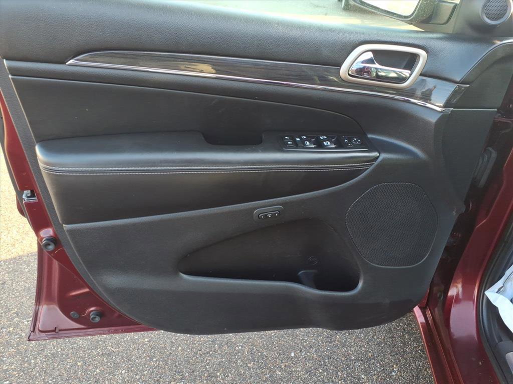 Used 2017 Jeep Grand Cherokee Overland image 11