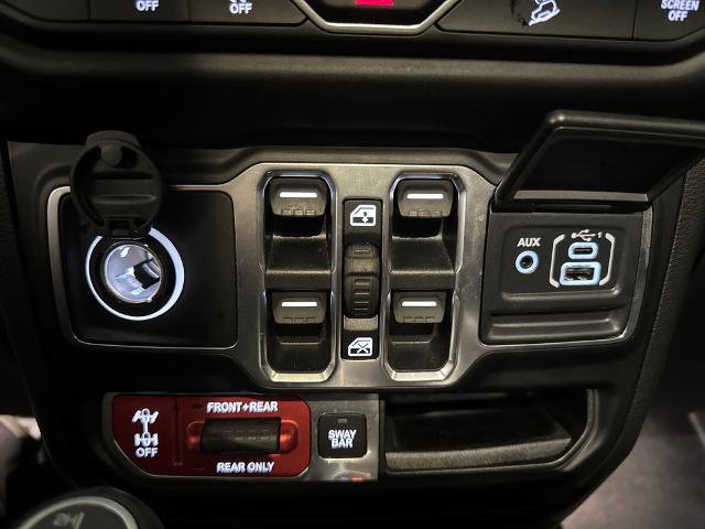 Used 2020 Jeep Wrangler Unlimited Rubicon w/ Dual Top Group AWD/4WD image 27