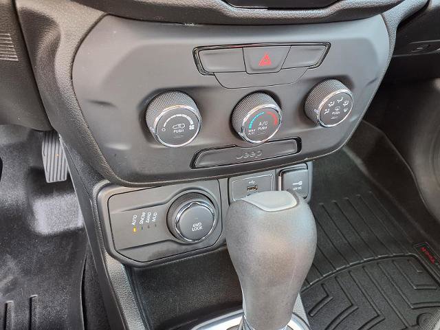 Used 2019 Jeep Renegade Sport image 14
