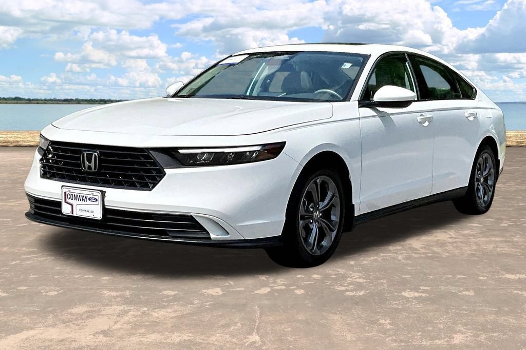 Used 2023 Honda Accord EX image 4