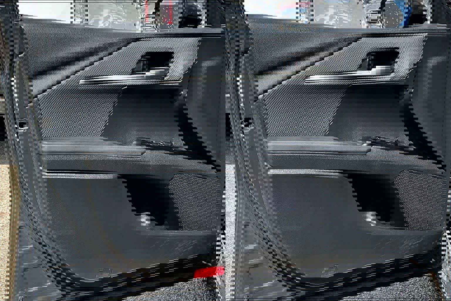 Used 2025 Toyota Camry SE image 20