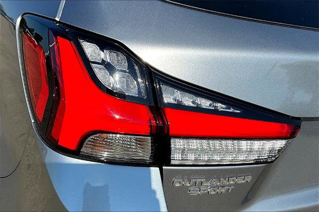 Used 2024 Mitsubishi Outlander Sport SE image 29