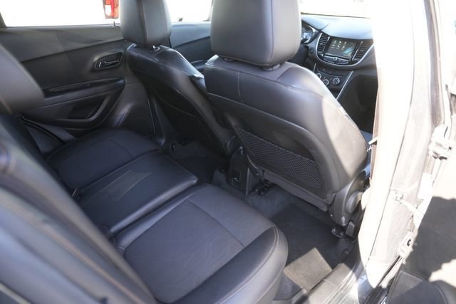 Used 2017 Chevrolet Trax LT w/ LT Convenience Package image 14