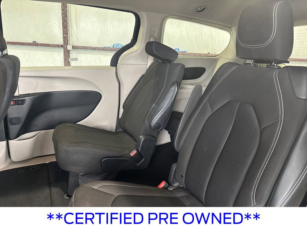 Used 2023 Chrysler Voyager LX FWD image 17