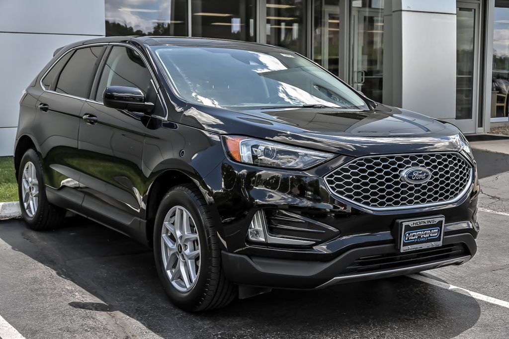 Certified 2024 Ford Edge SEL w/ Convenience Package AWD/4WD image 11