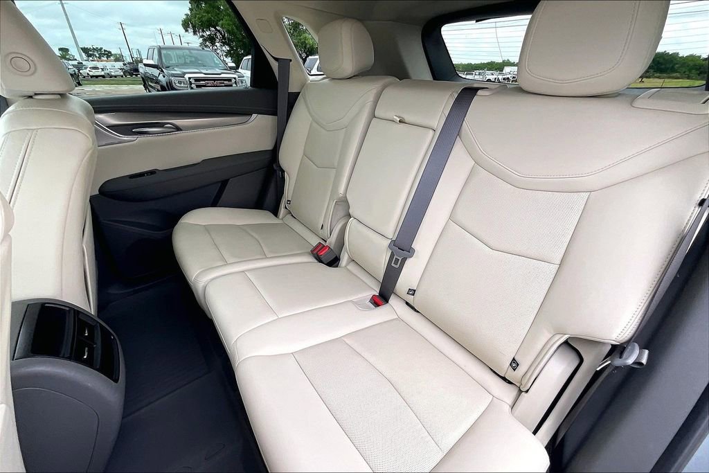 Used 2023 Cadillac XT5 Premium Luxury w/ Technology Package FWD image 19