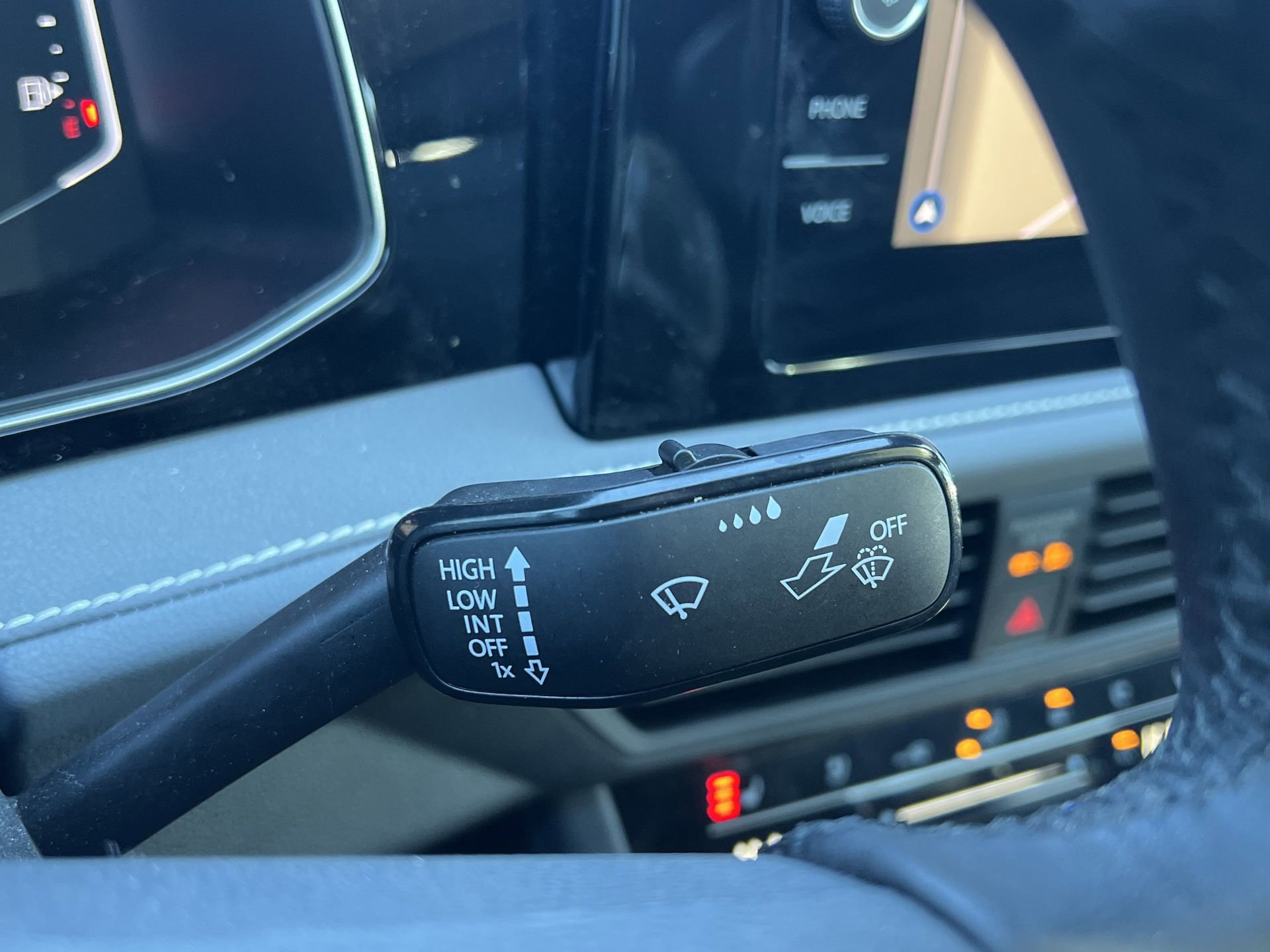 Used 2025 Volkswagen Jetta SEL image 18