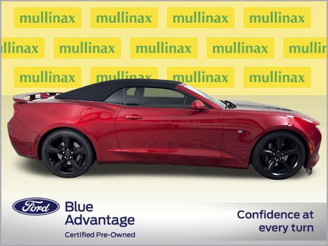 Used 2018 Chevrolet Camaro SS RWD image 2