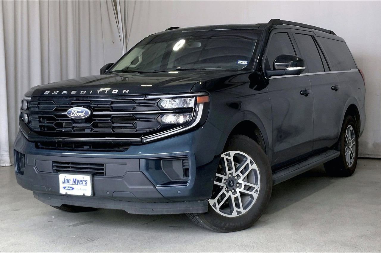 Certified 2025 Ford Expedition Max Active RWD image 2