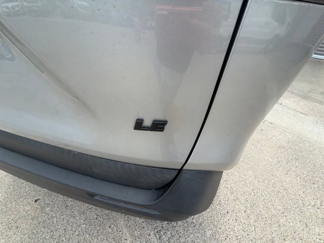 Used 2019 Toyota RAV4 LE w/ Carpet Mat Package FWD image 12