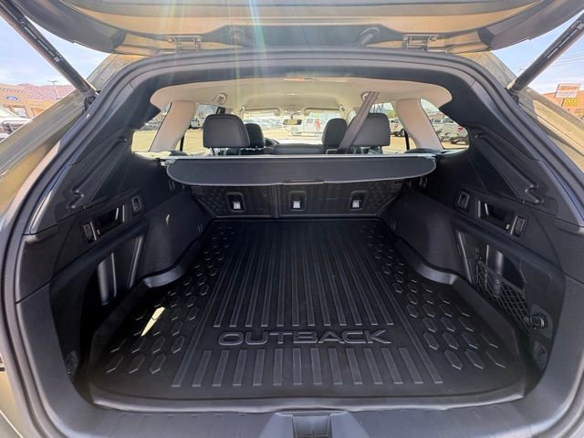Used 2022 Subaru Outback Onyx Edition XT AWD/4WD image 14