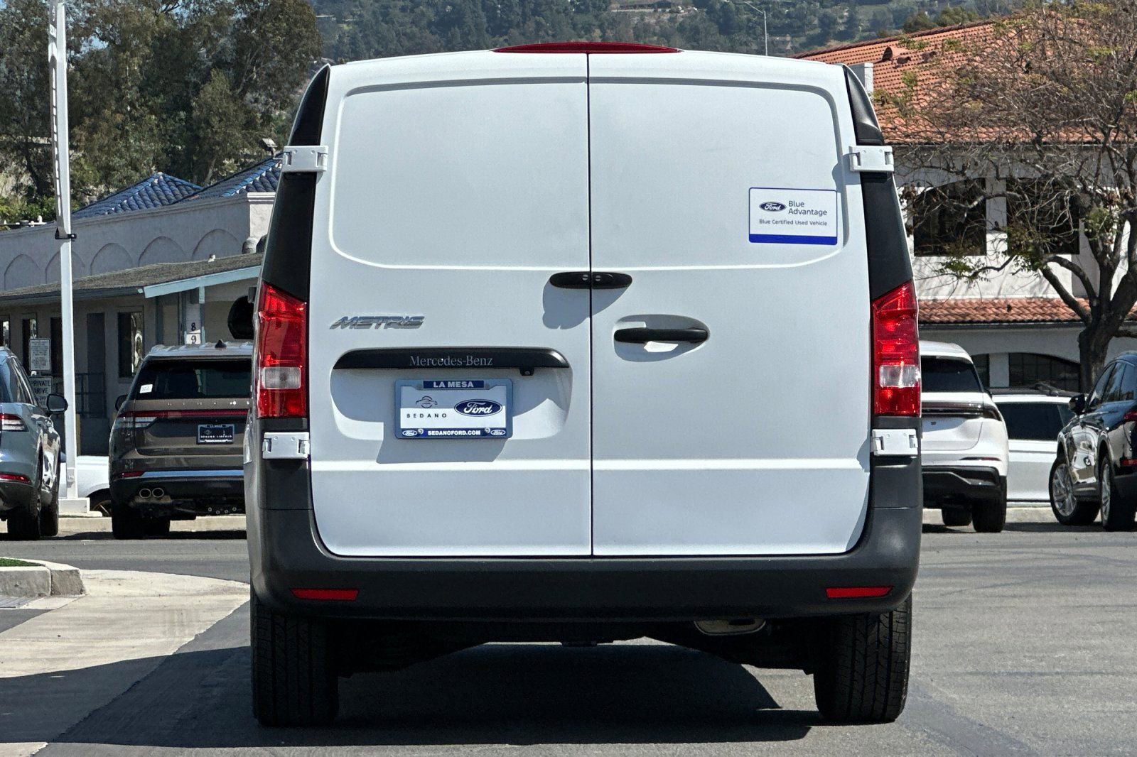 Used 2022 Mercedes-Benz Metris image 4