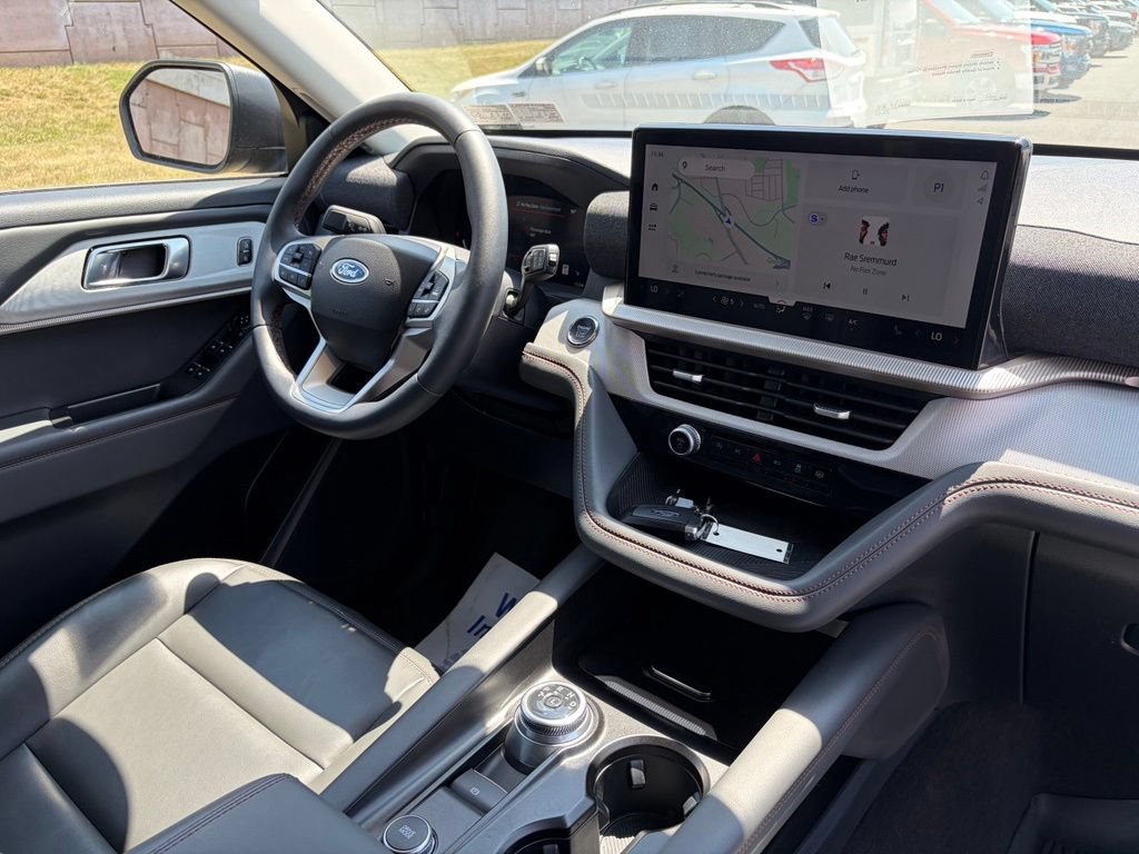 Certified 2025 Ford Explorer Active w/ Active Comfort Package AWD/4WD image 39