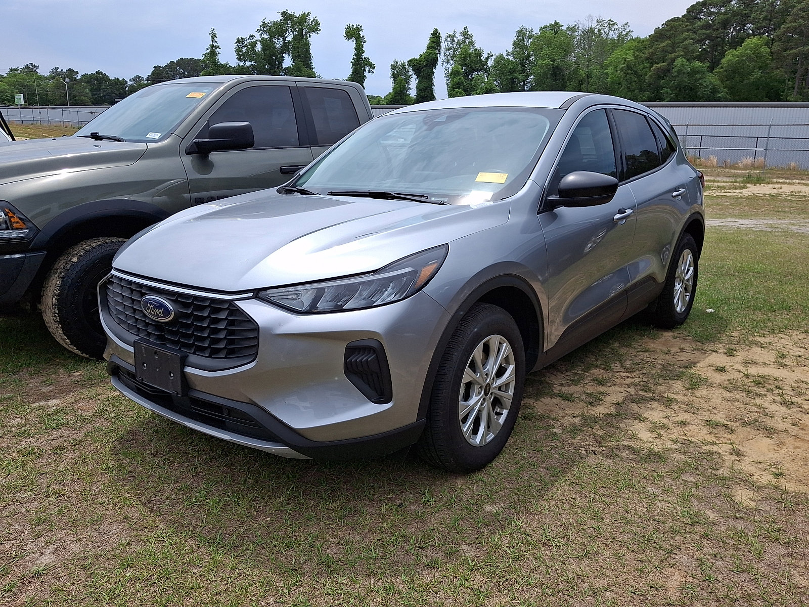 Certified 2024 Ford Escape Active AWD/4WD image 2