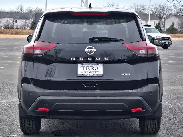 Used 2021 Nissan Rogue S image 11