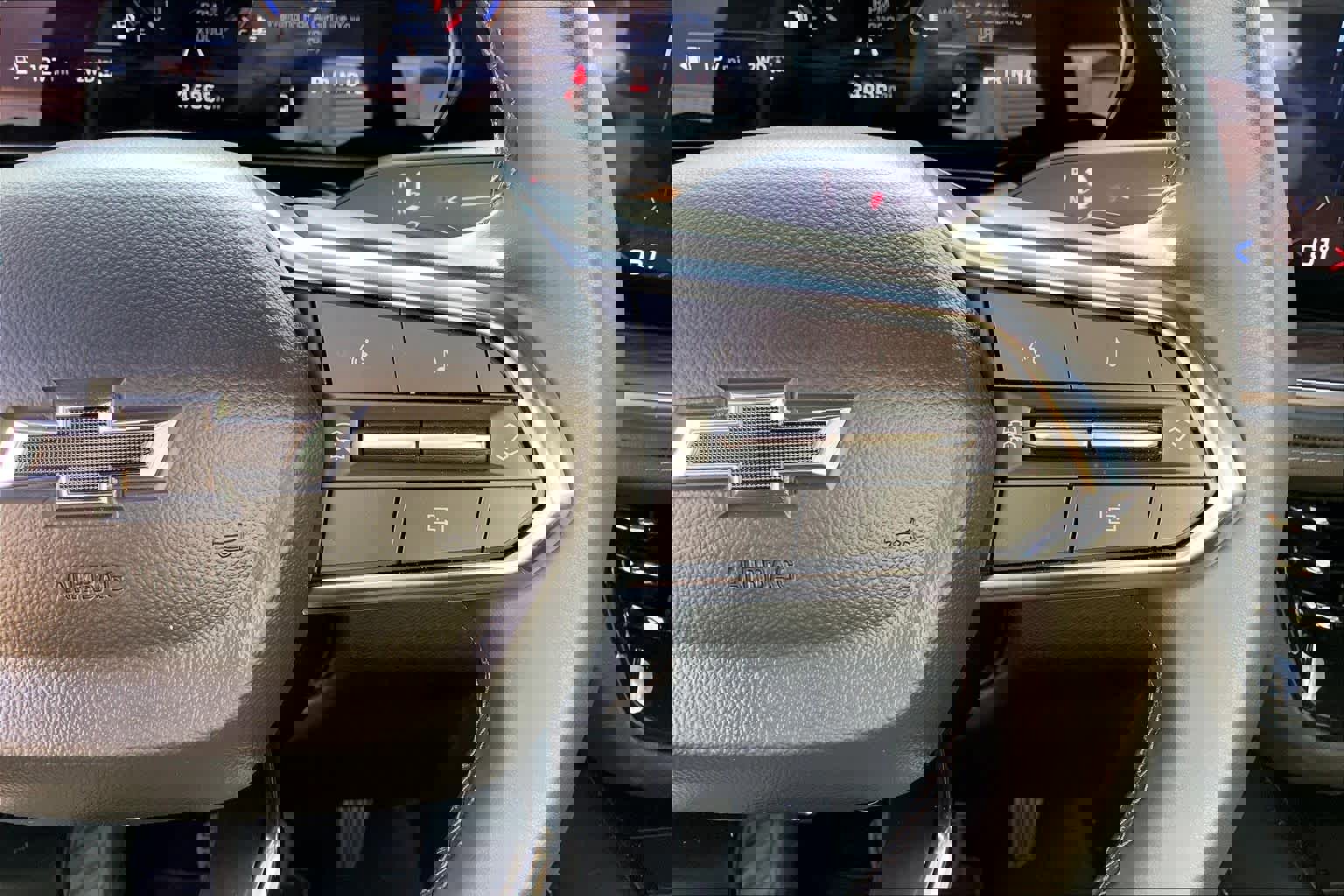 Used 2025 Chevrolet Tahoe Z71 image 25