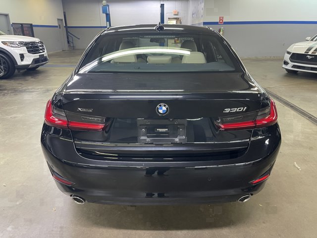 Used 2020 BMW 330i xDrive Sedan w/ Premium Package image 4
