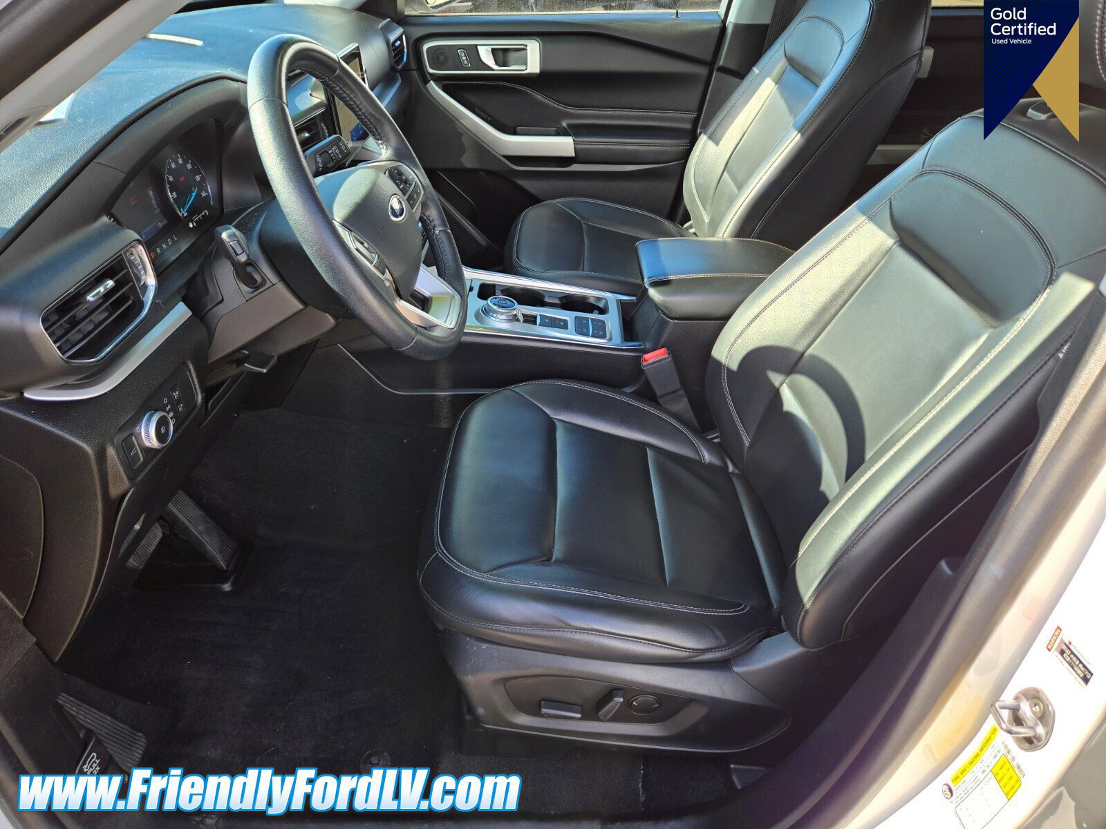 Certified 2021 Ford Explorer XLT w/ Equipment Group 202A image 8