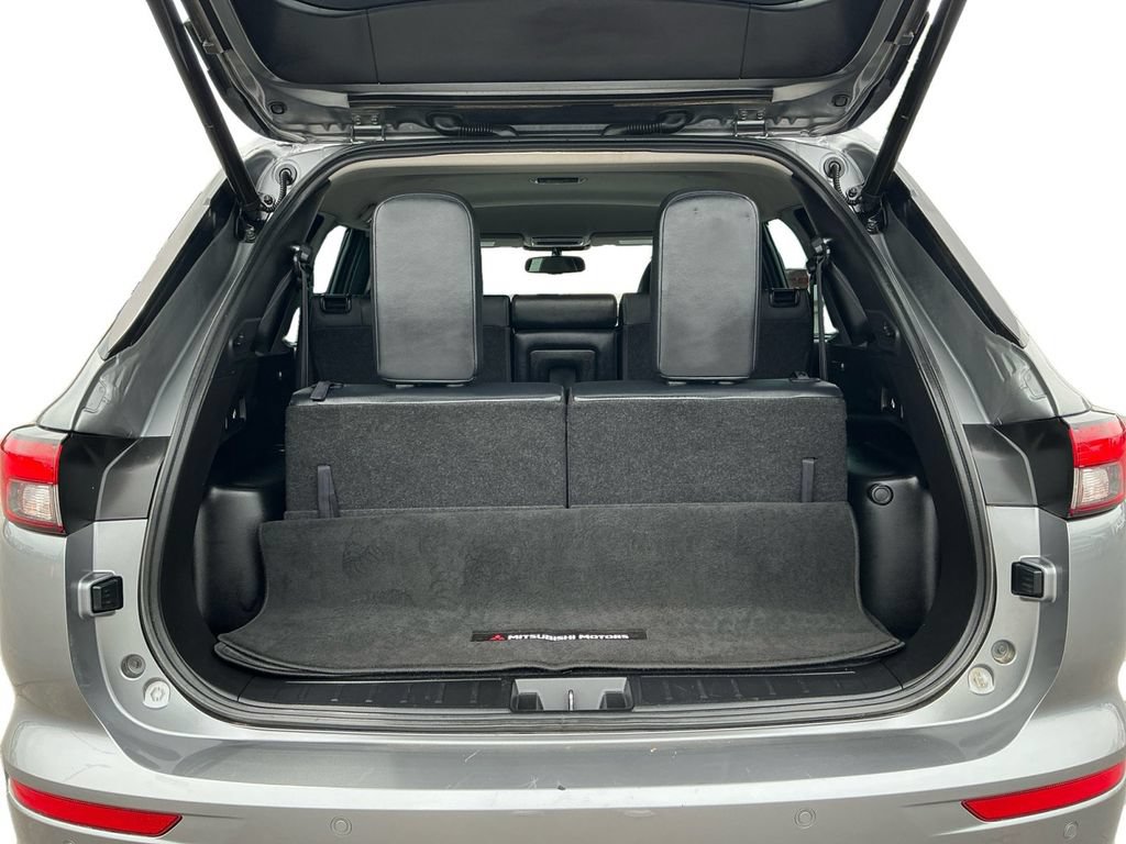 Used 2023 Mitsubishi Outlander SEL FWD image 24
