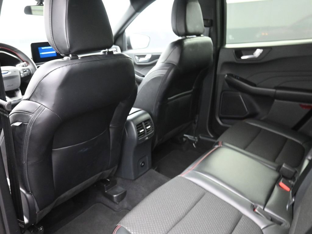 Certified 2025 Ford Escape ST-Line image 23