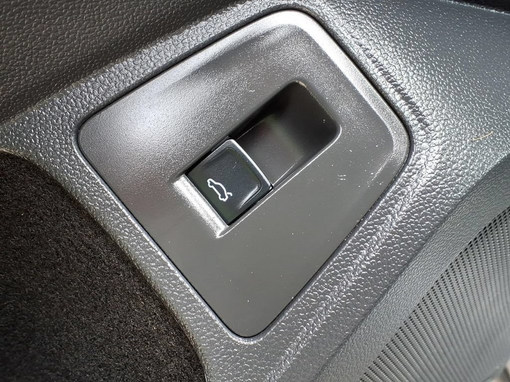 Used 2024 Volkswagen Tiguan SE R-Line AWD/4WD image 21